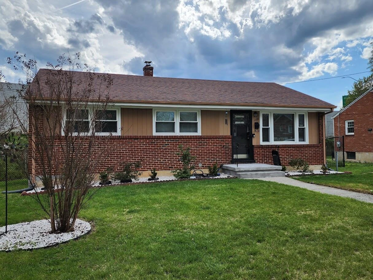 1108 Pleasant View AVE NW