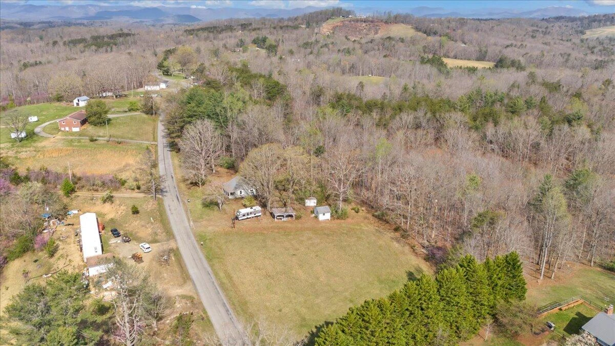 825 Knob Church RD - Photo 20
