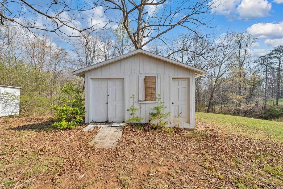 825 Knob Church RD - Photo 30