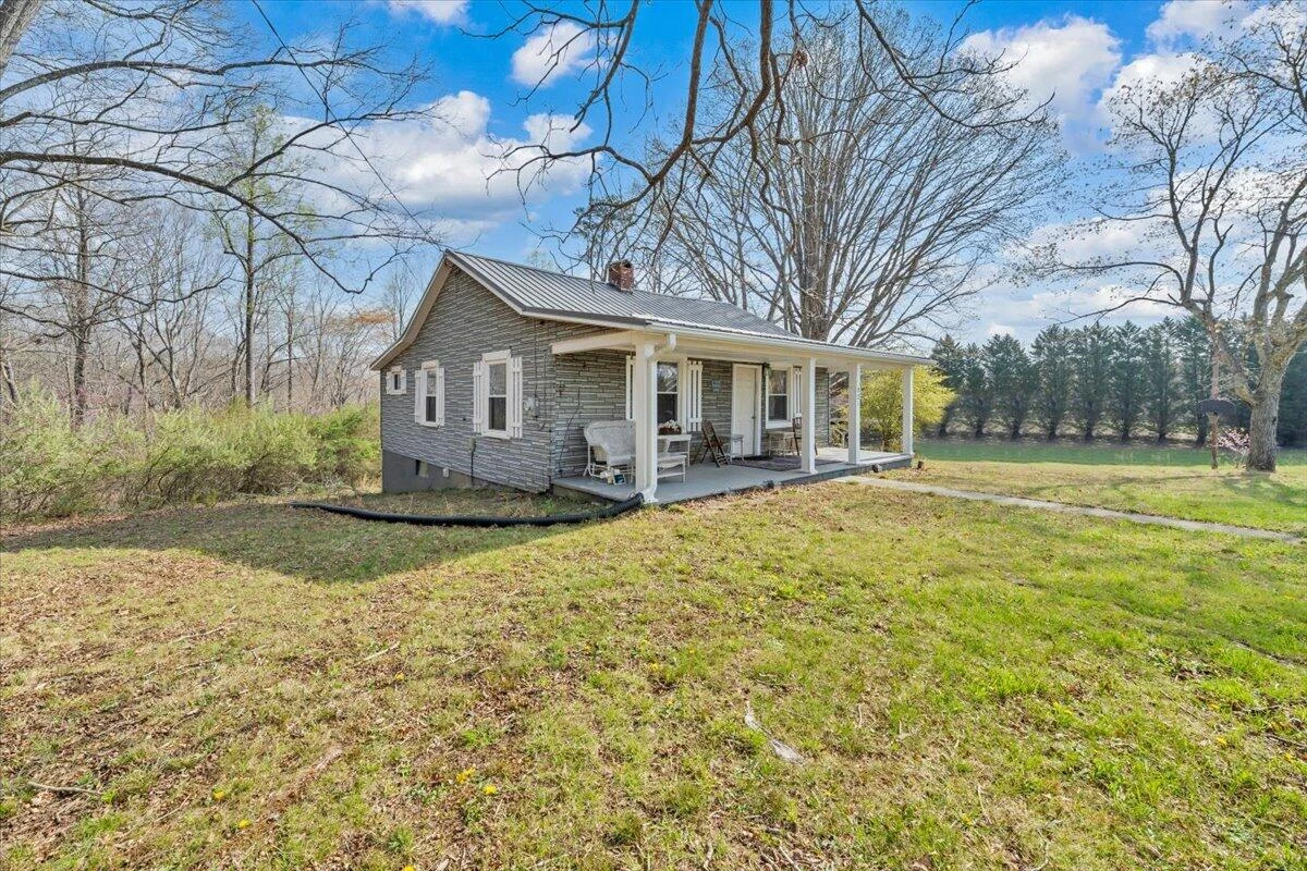 825 Knob Church RD - Photo 33