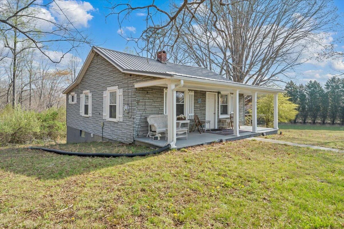 825 Knob Church RD - Photo 34