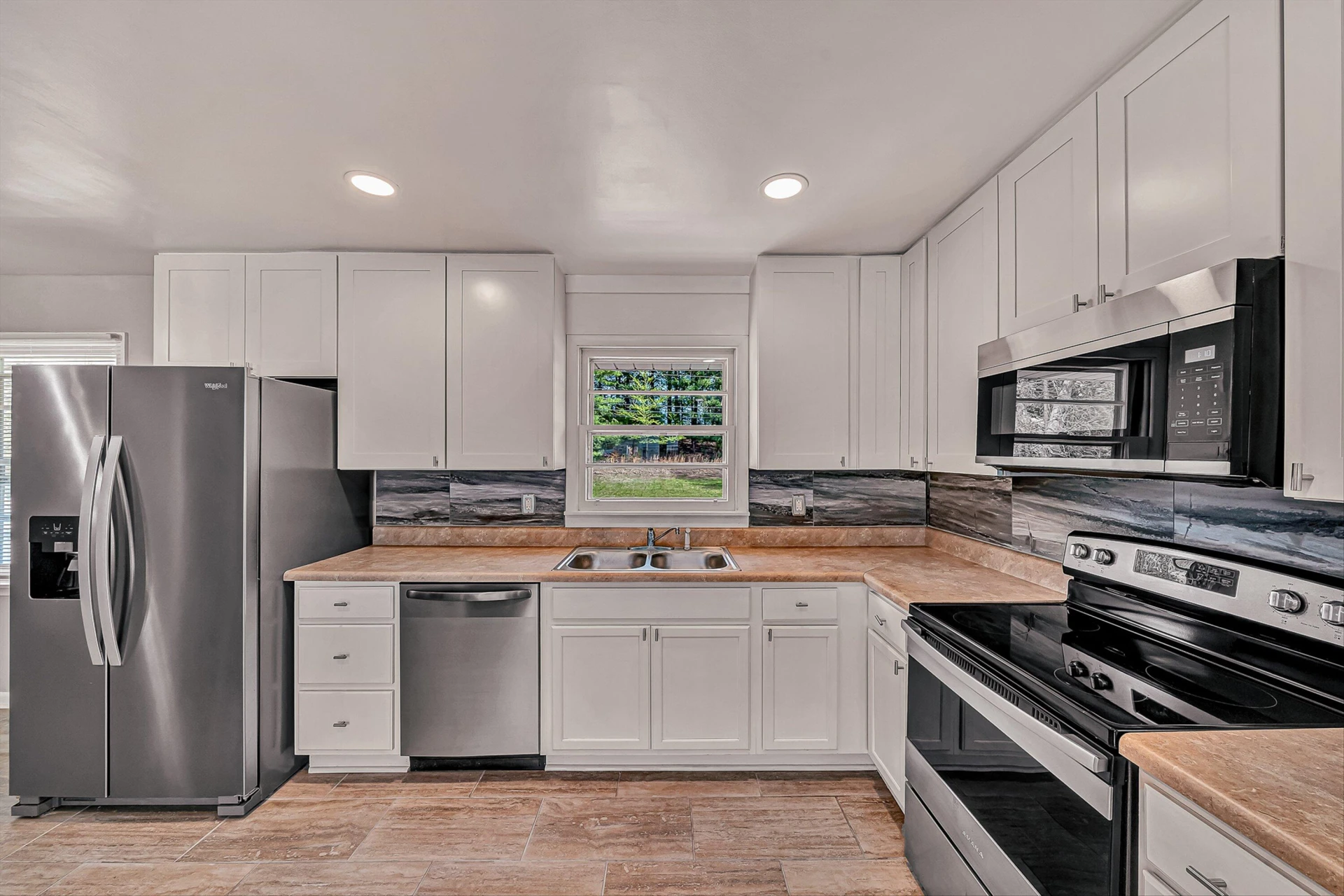 3138 Galloway DR - Photo 9
