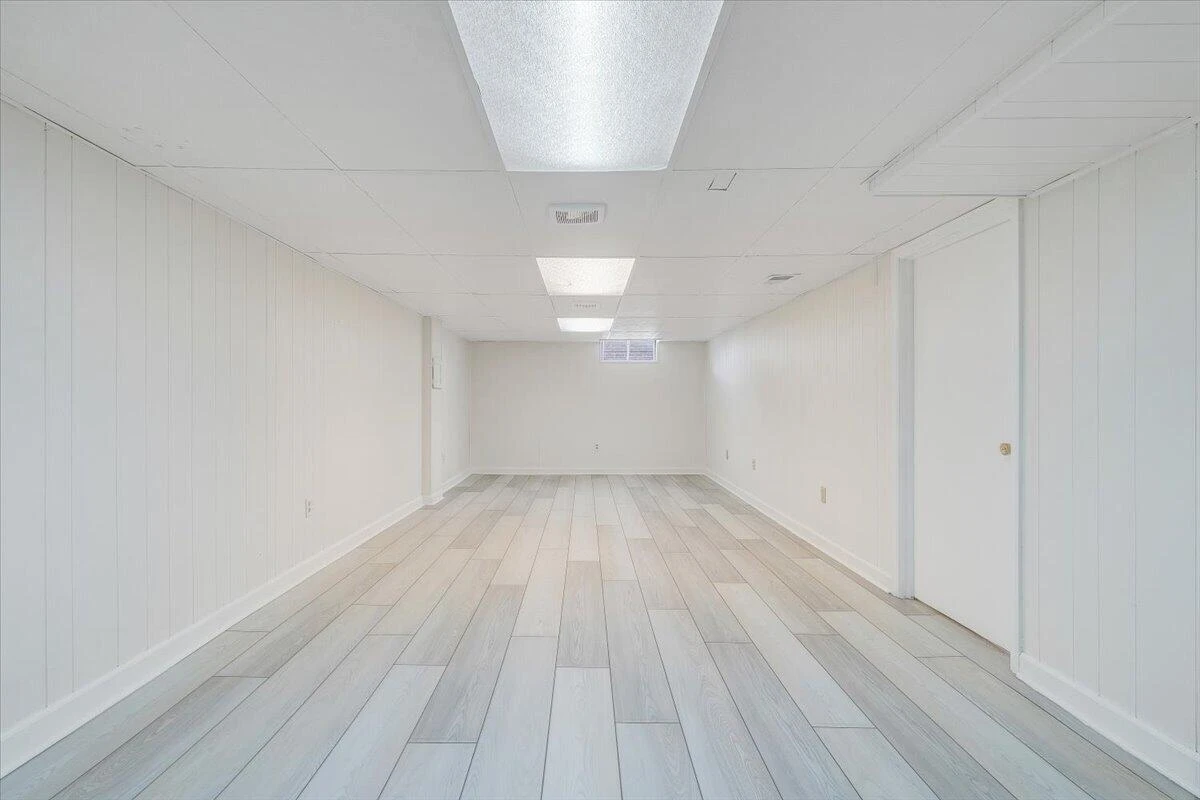106 Hurst AVE NE - Photo 19