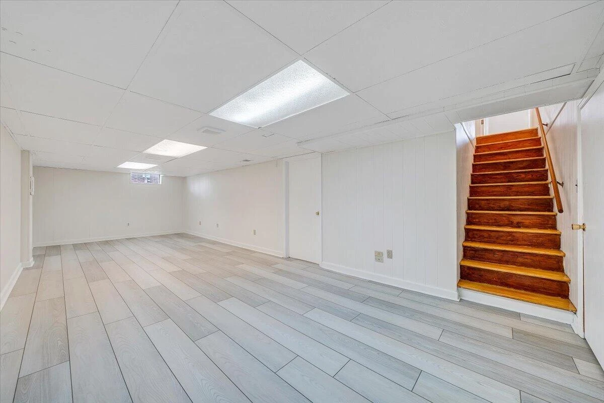 106 Hurst AVE NE - Photo 20