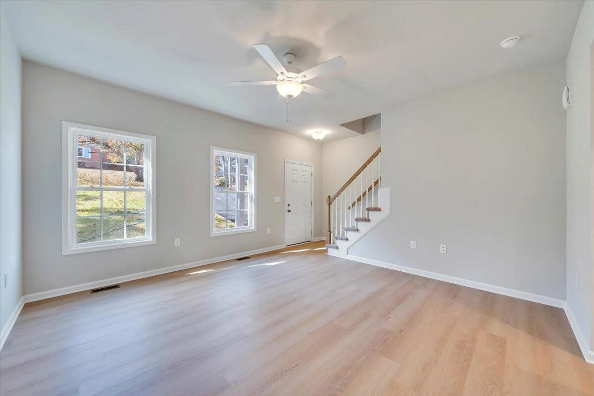 1107 Niagara RD - Photo 4