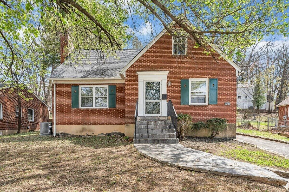 2522 Livingston RD SW
