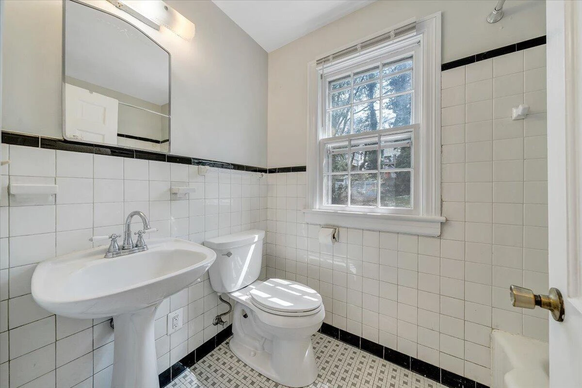 2522 Livingston RD SW - Photo 16