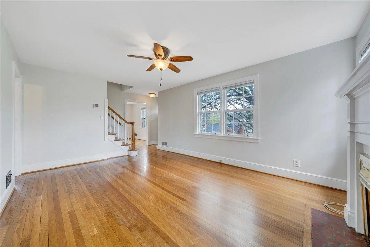 2522 Livingston RD SW - Photo 5