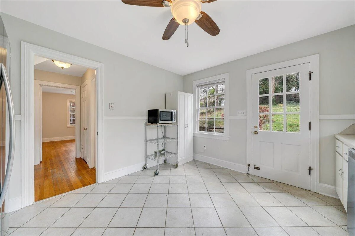 2522 Livingston RD SW - Photo 9
