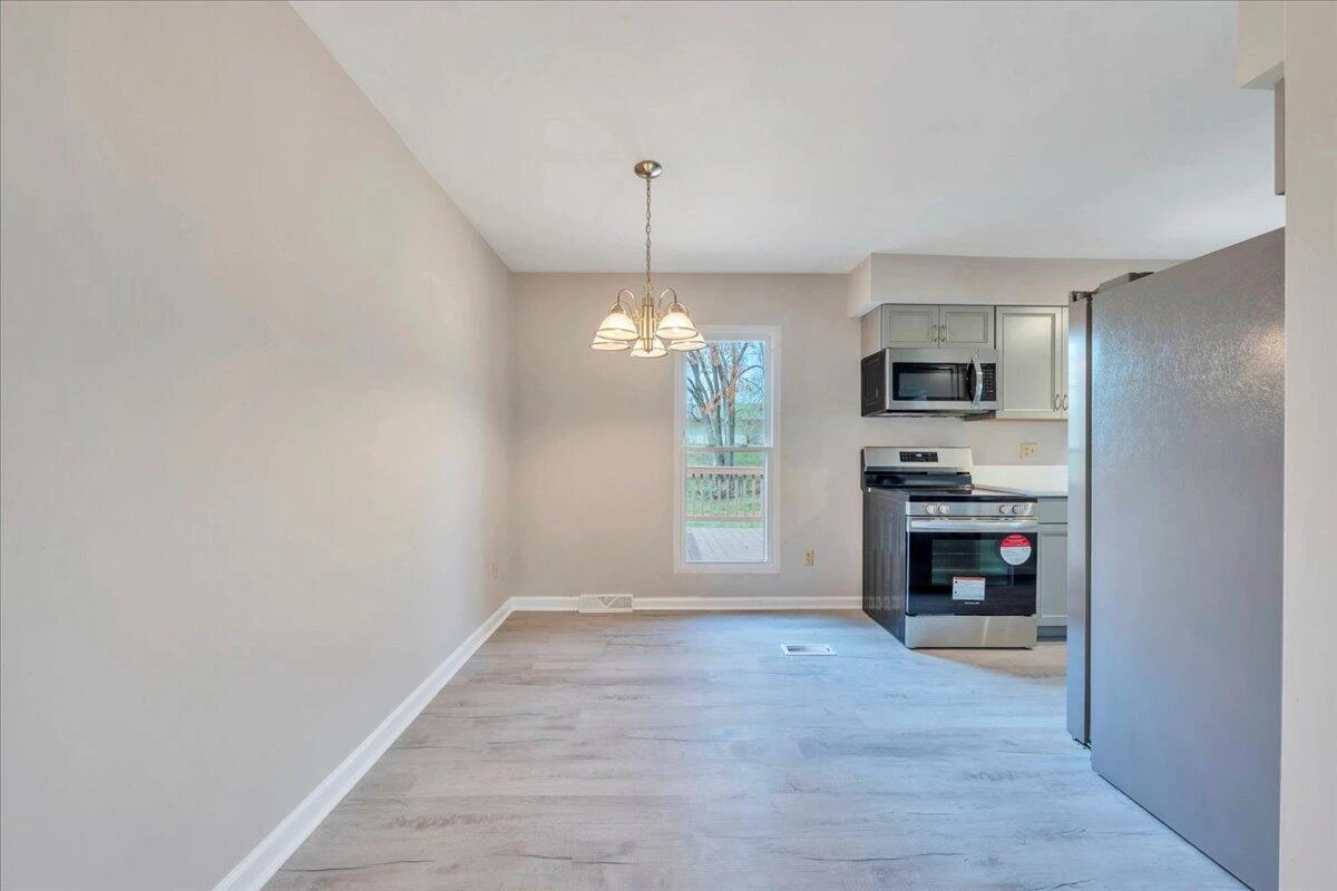 3440 Belle AVE NE - Photo 10