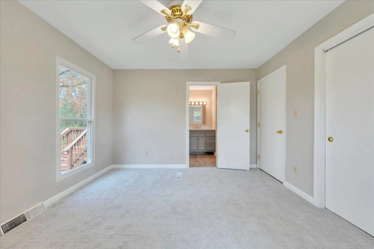 3440 Belle AVE NE - Photo 24