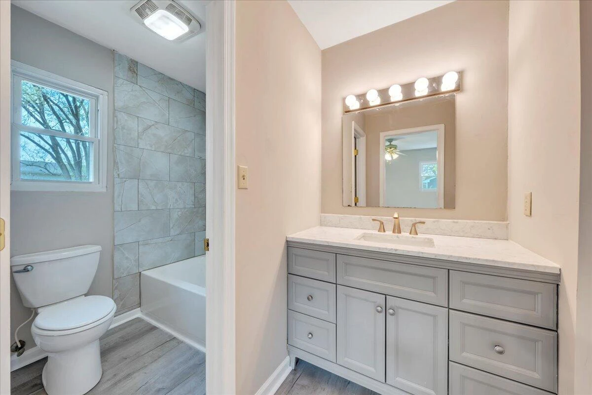 3440 Belle AVE NE - Photo 3