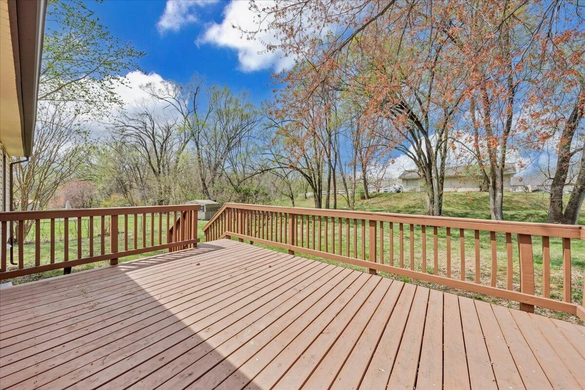 3440 Belle AVE NE - Photo 30