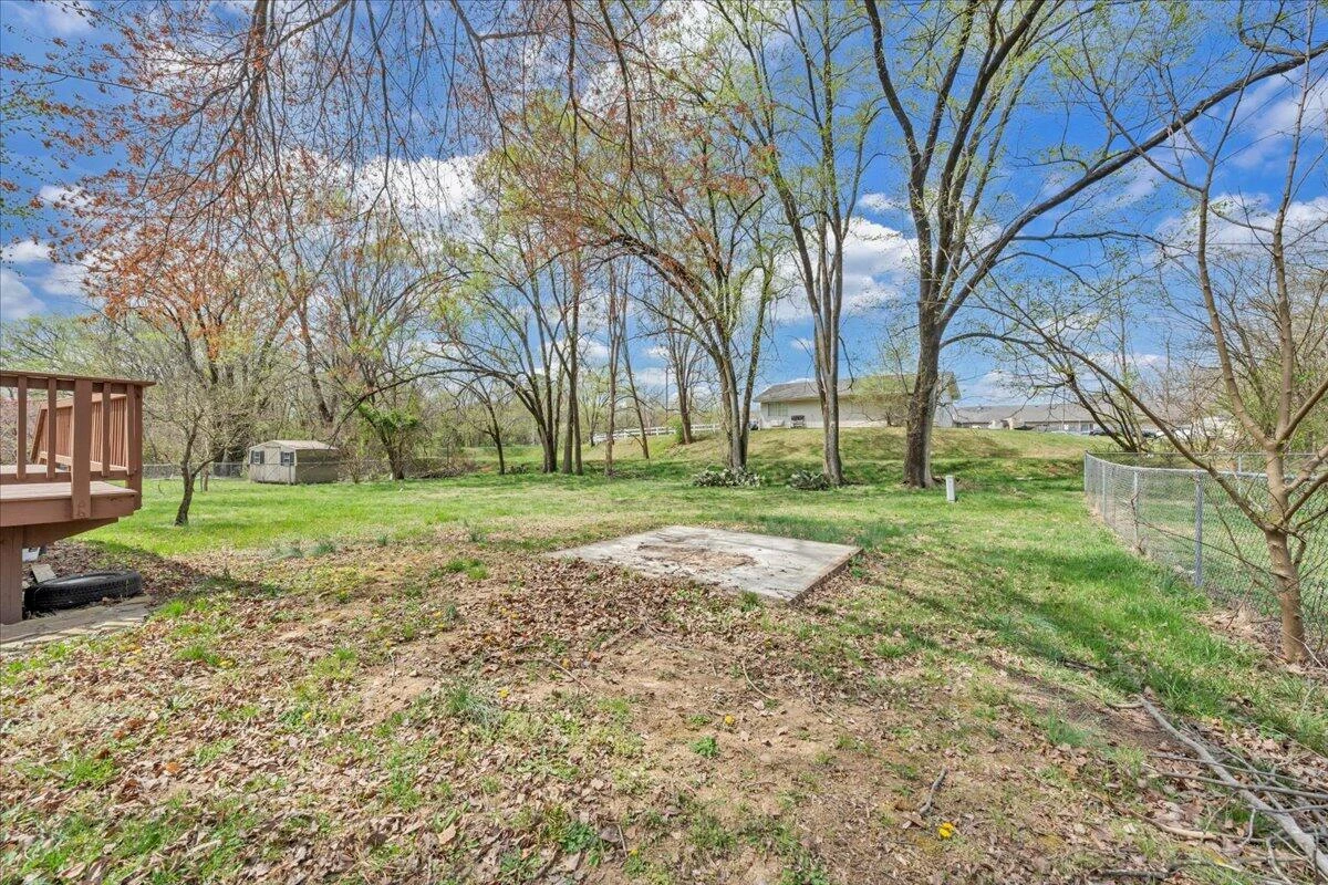 3440 Belle AVE NE - Photo 36