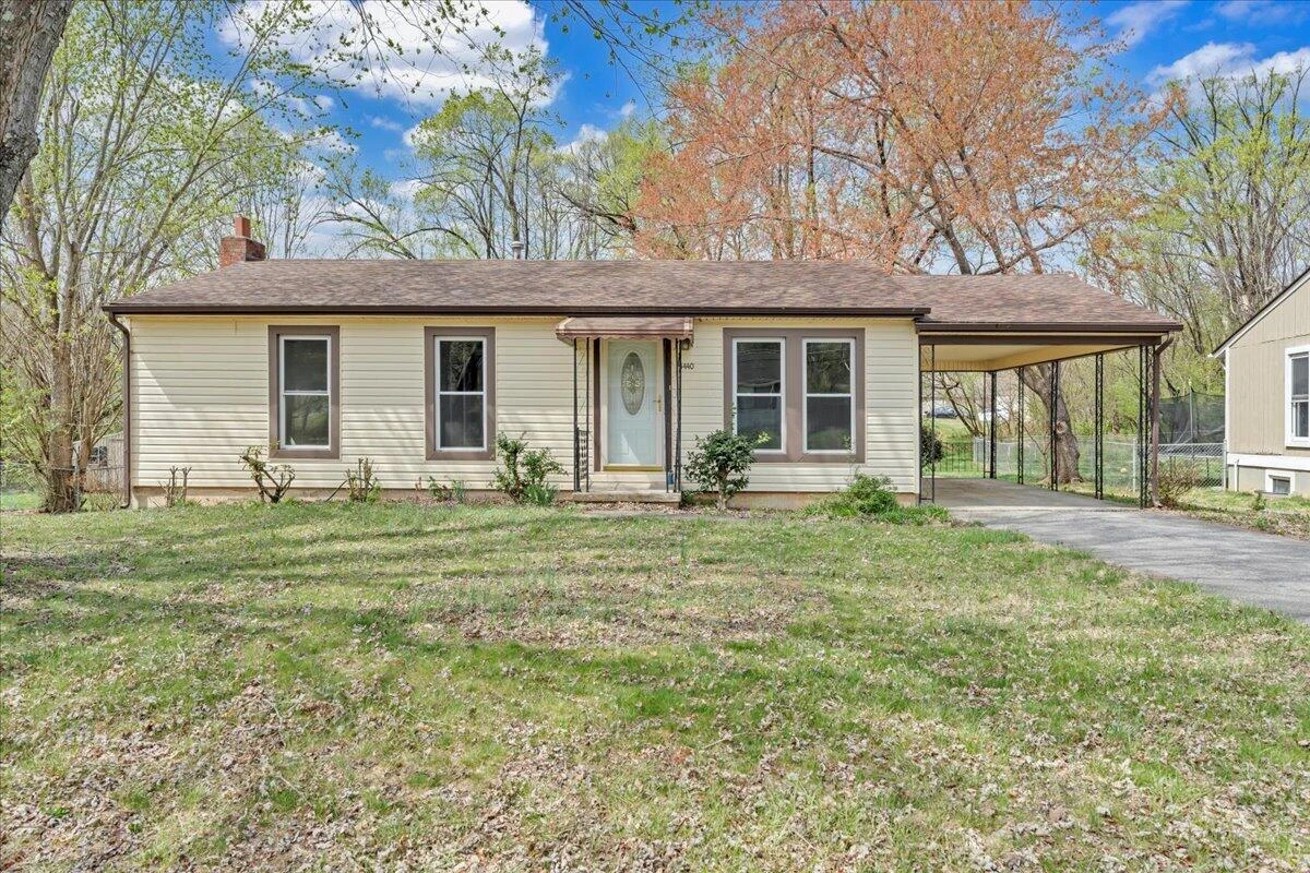 3440 Belle AVE NE - Photo 5