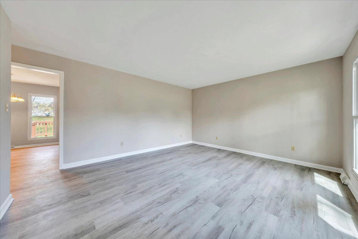 3440 Belle AVE NE - Photo 8