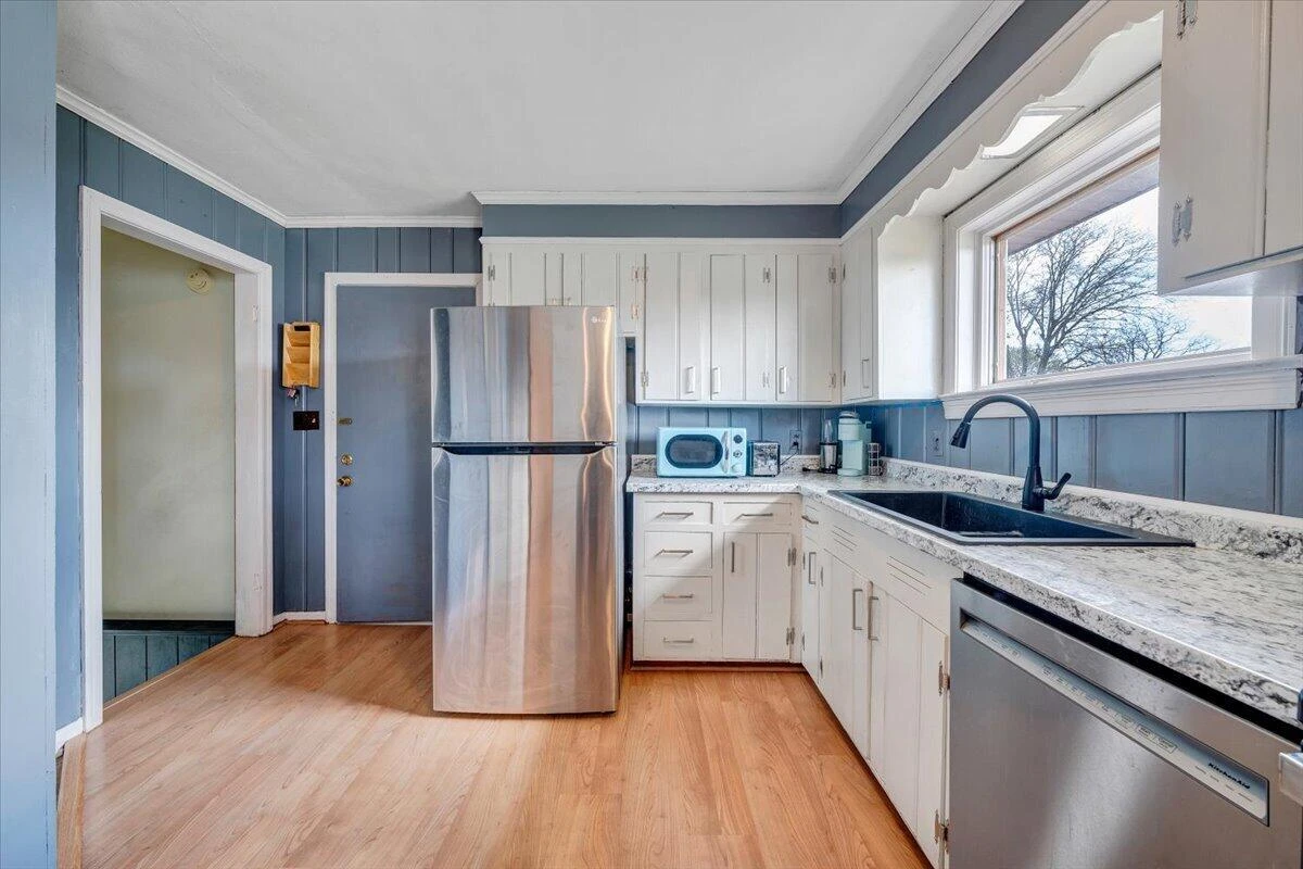 2753 Wilshire AVE SW - Photo 11