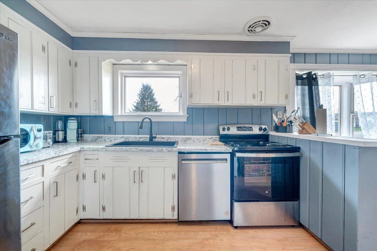 2753 Wilshire AVE SW - Photo 12