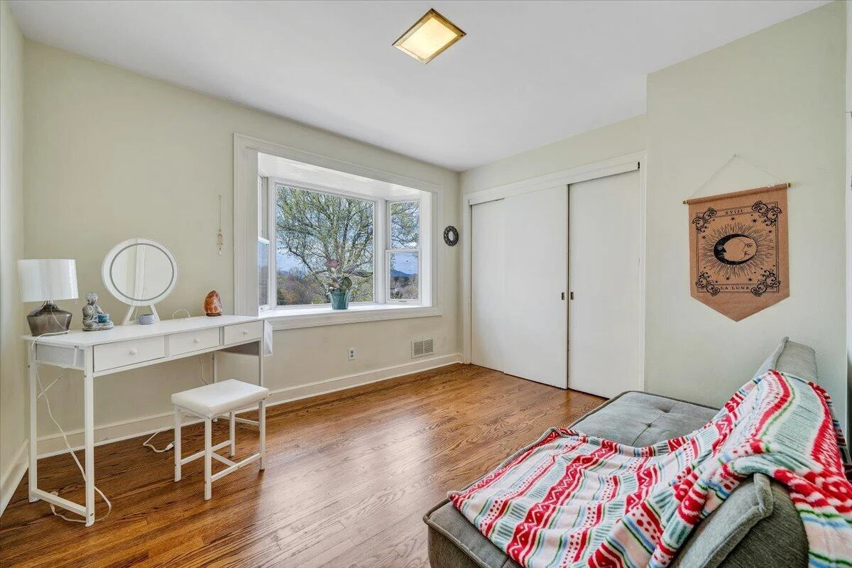 2753 Wilshire AVE SW - Photo 29