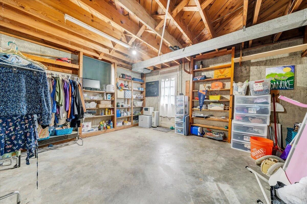 2753 Wilshire AVE SW - Photo 47
