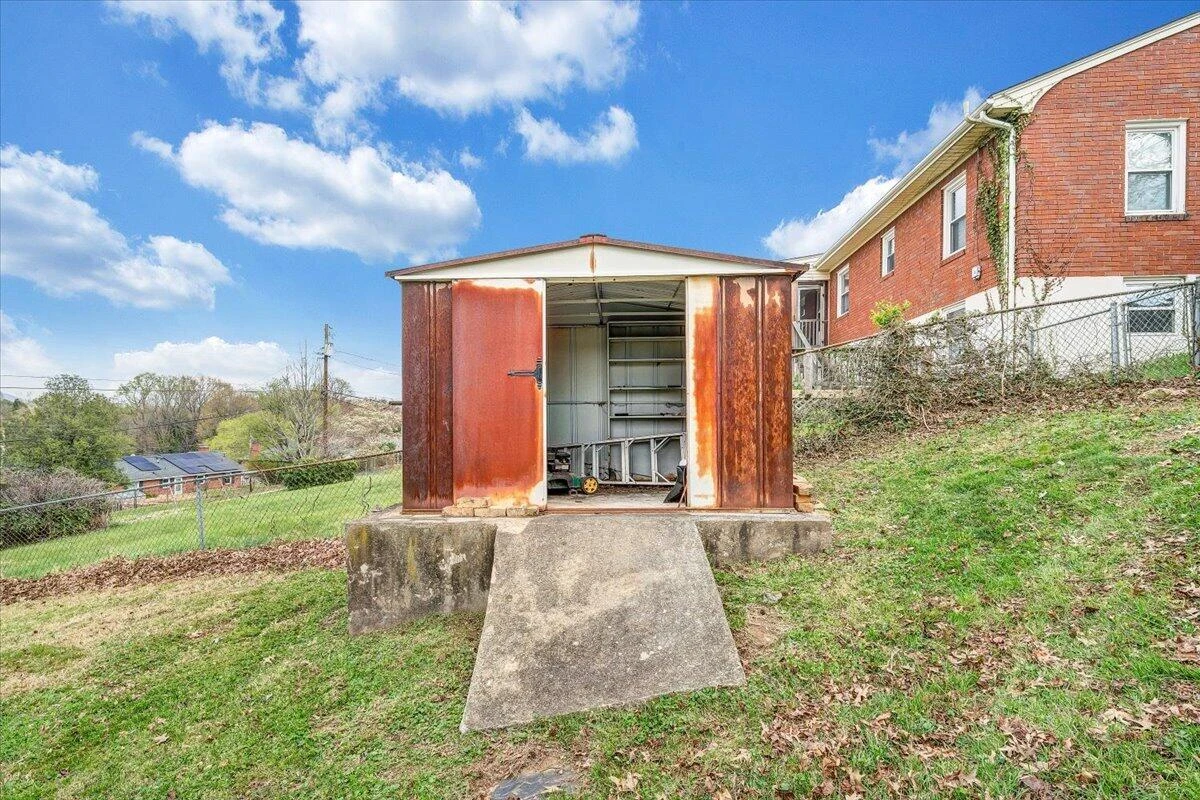2753 Wilshire AVE SW - Photo 55