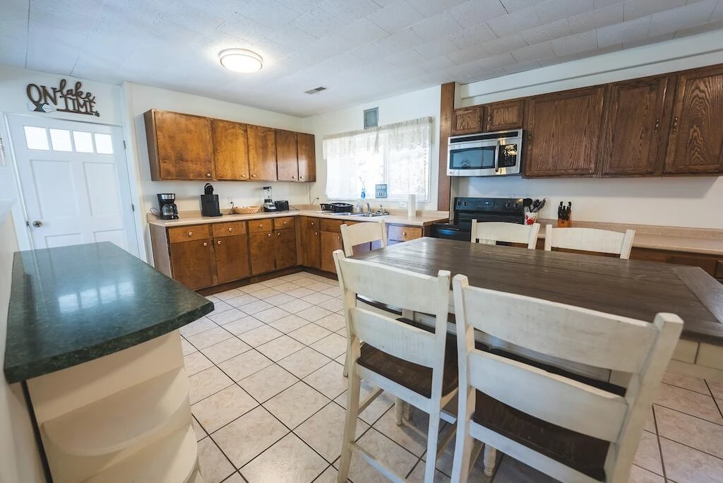 6321 W H Smith DR - Photo 5