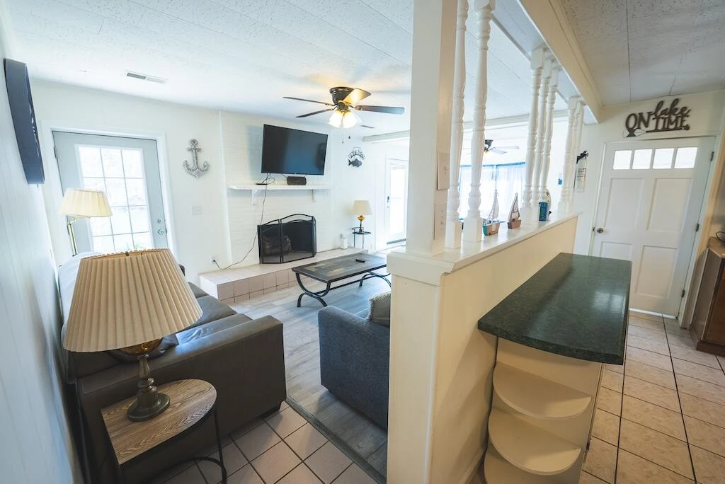 6321 W H Smith DR - Photo 8