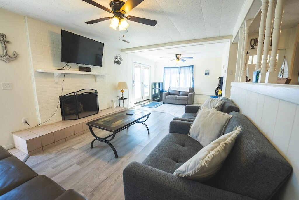 6321 W H Smith DR - Photo 9