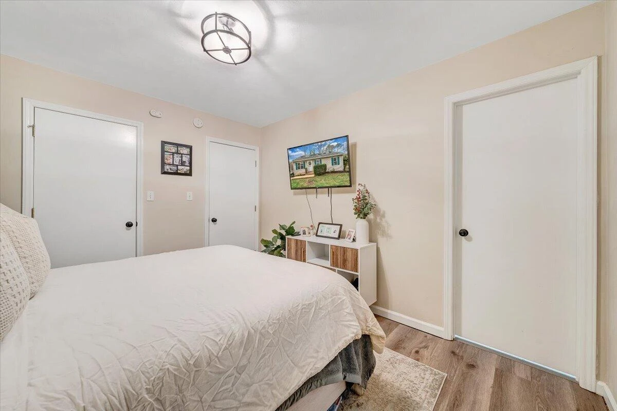 4926 Northwood DR NW - Photo 16