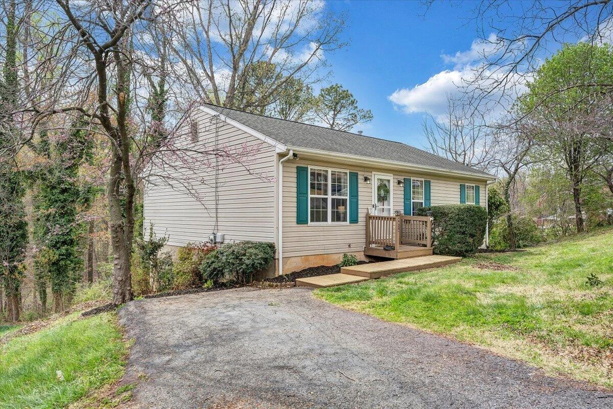 4926 Northwood DR NW - Photo 2