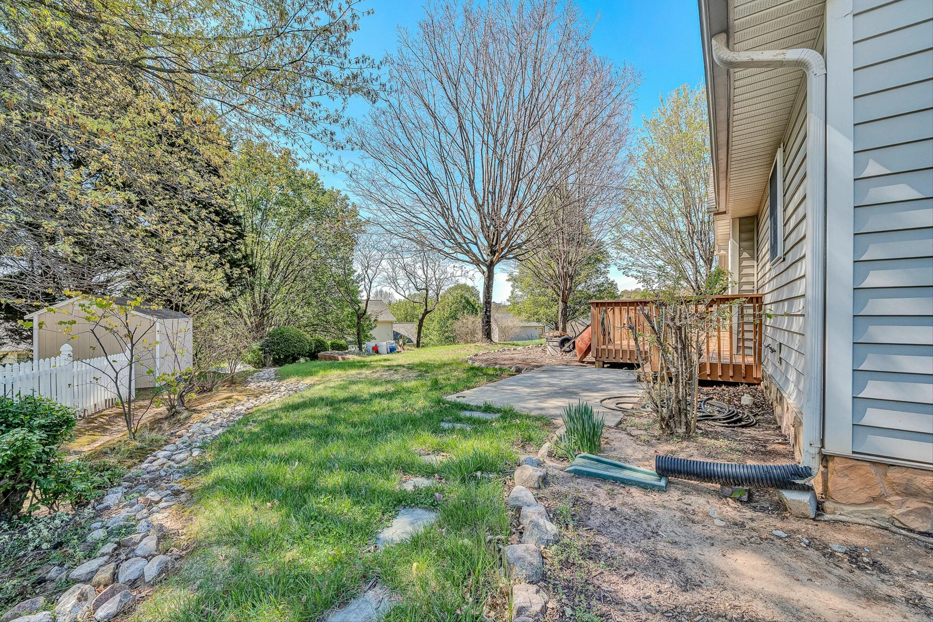 5610 Cortland RD - Photo 32