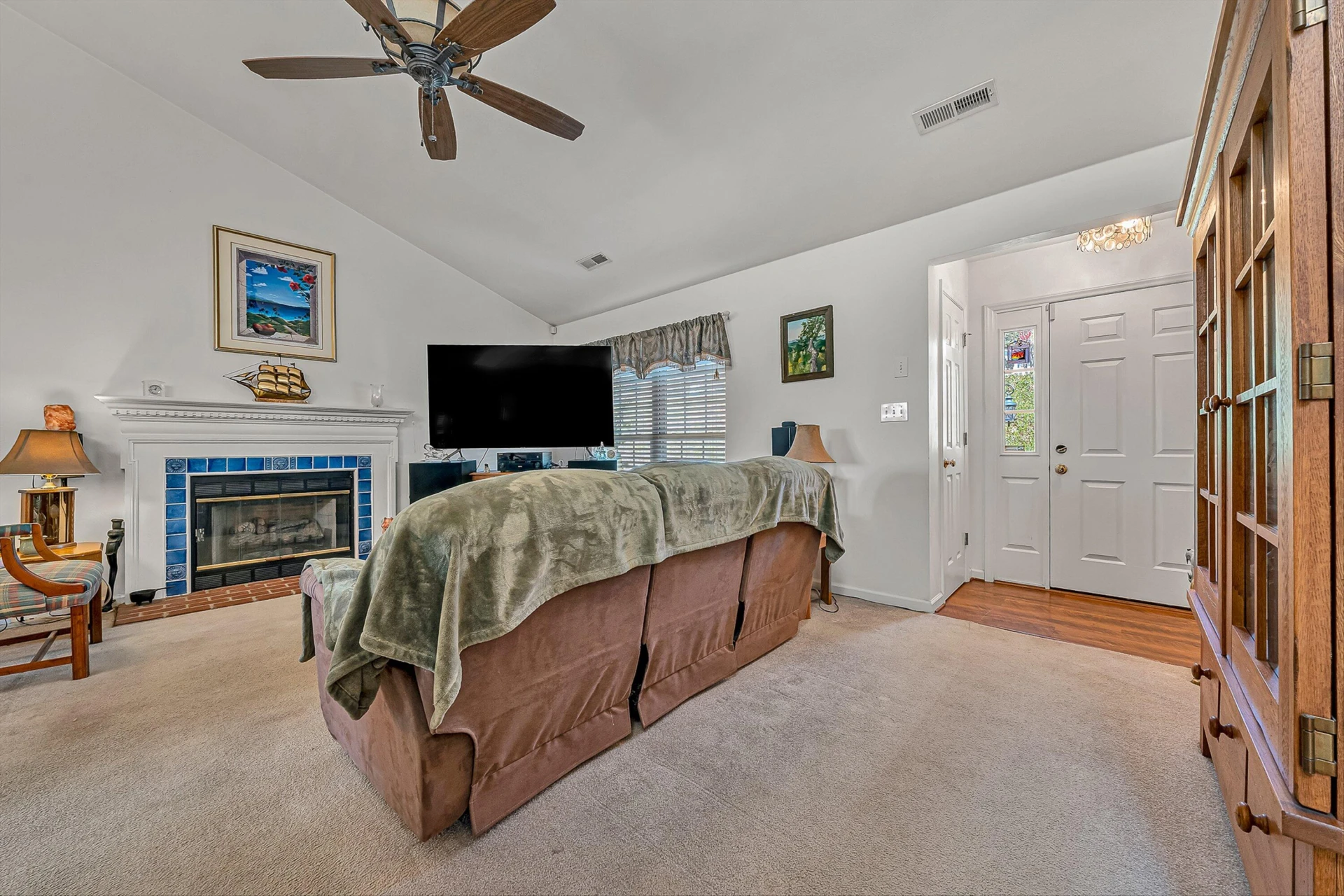 5610 Cortland RD - Photo 4