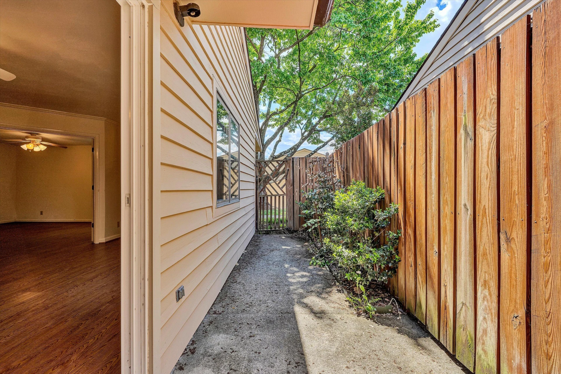 407 Windward DR SW - Photo 23