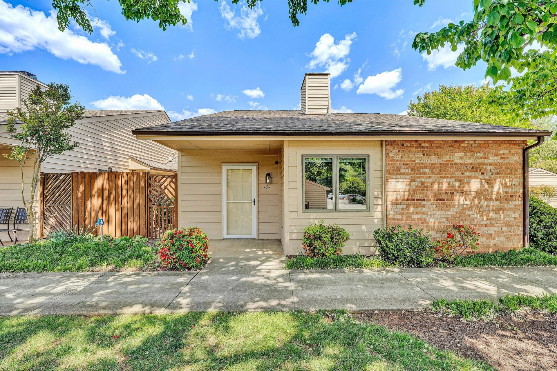 407 Windward DR SW - Photo 3