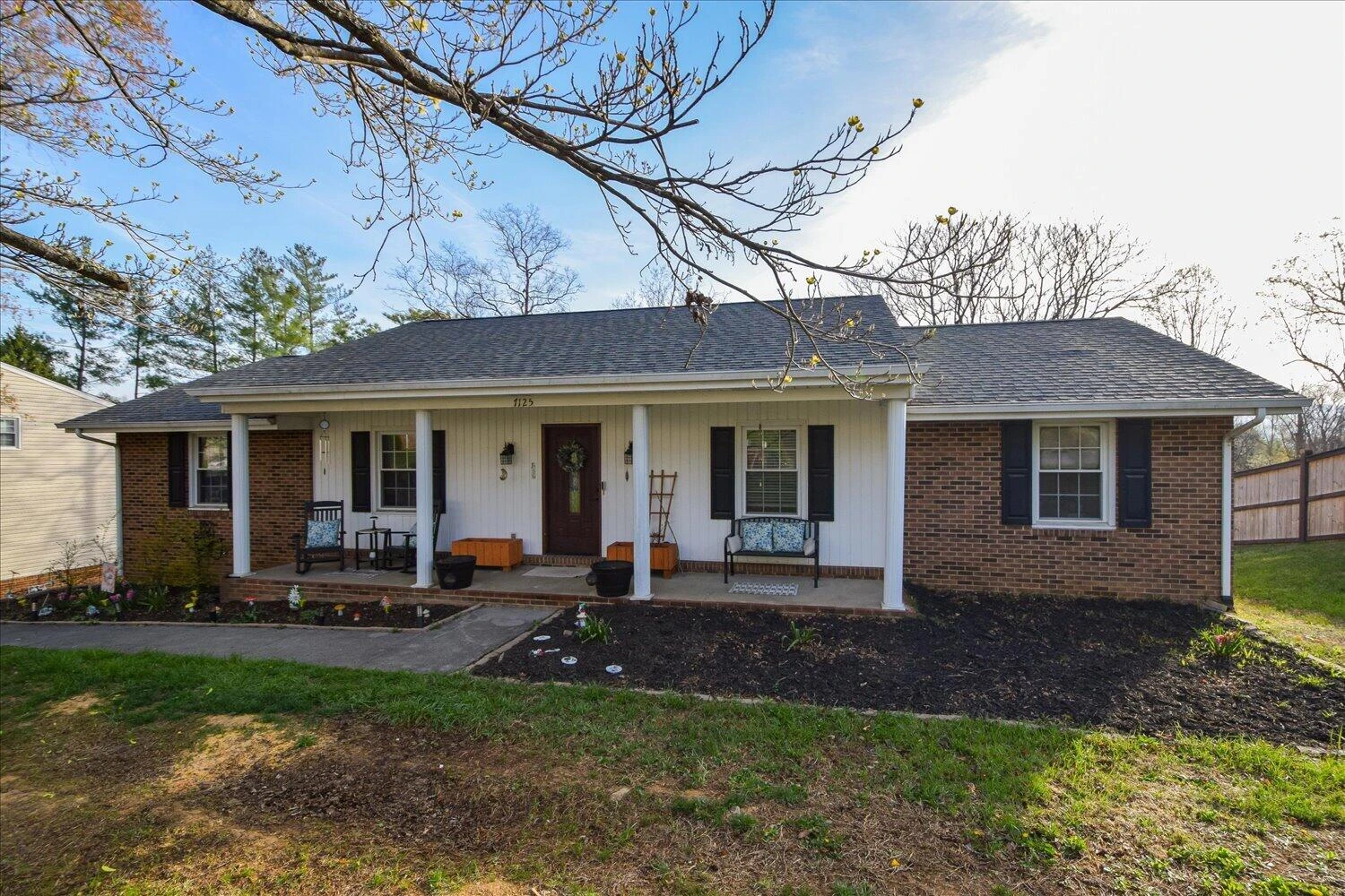 7125 Cedar Crest RD