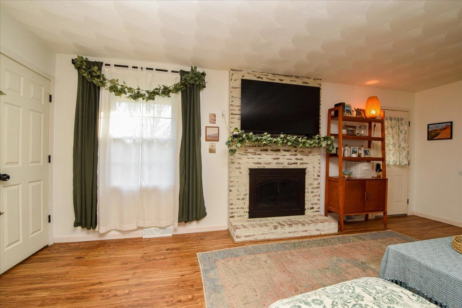 7125 Cedar Crest RD - Photo 5