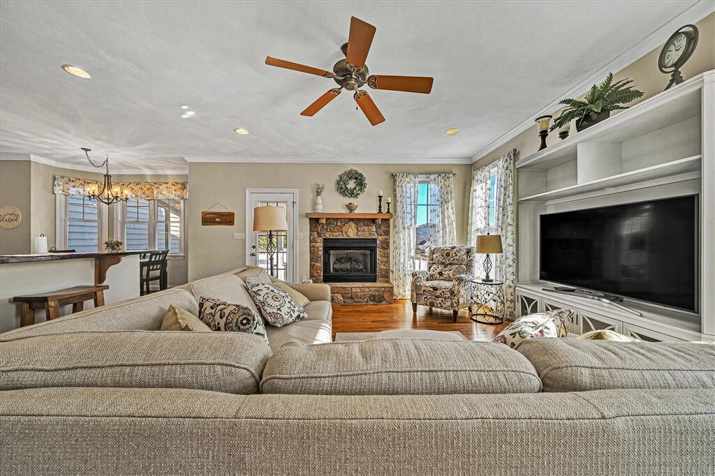 5244 Sundance RD - Photo 21