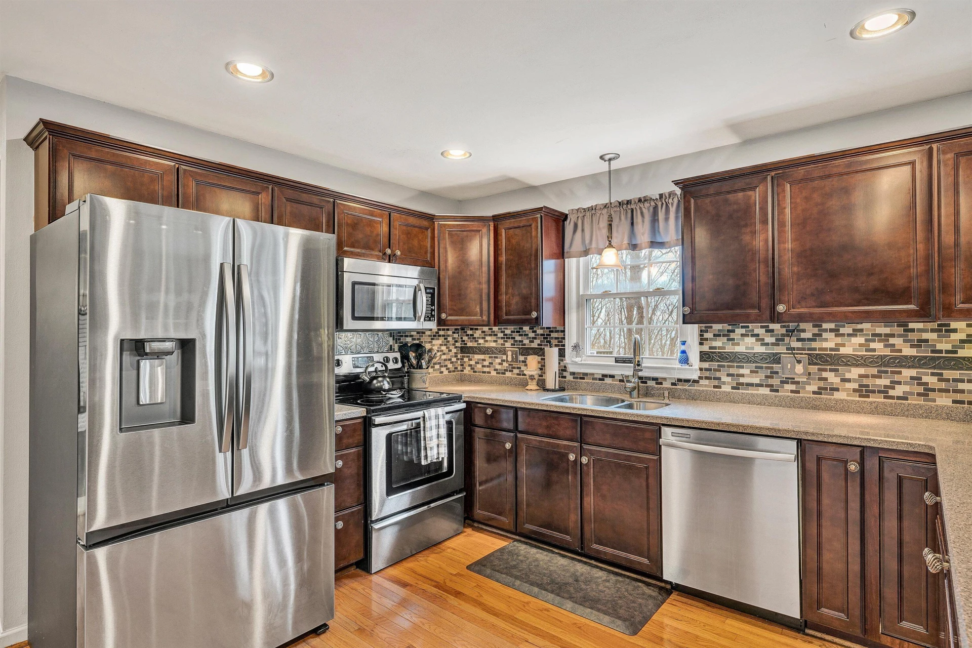 1005 Chestnut Mountain DR - Photo 19