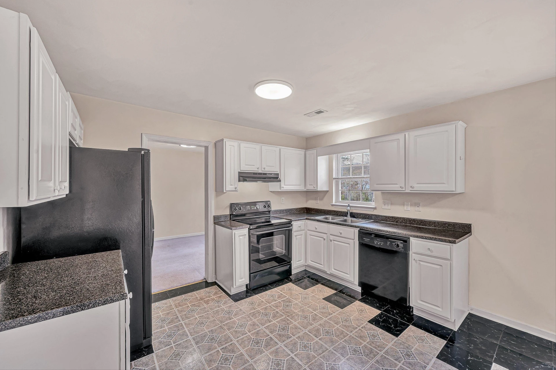 6940 Linn DR - Photo 11