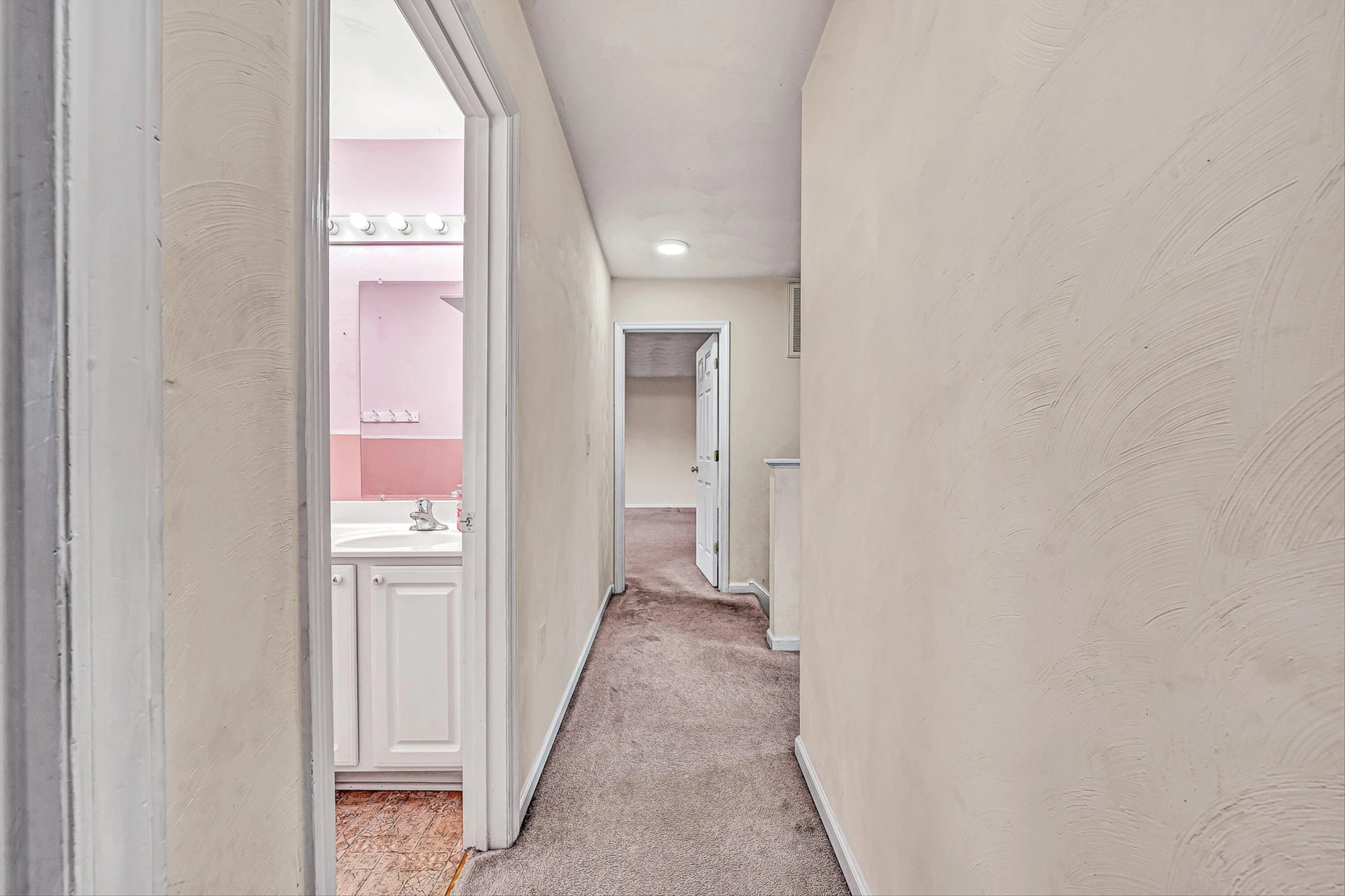 6940 Linn DR - Photo 16