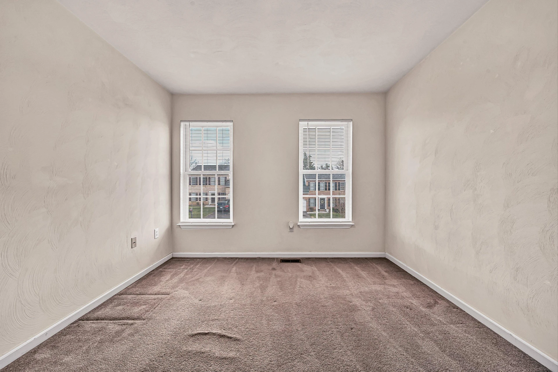6940 Linn DR - Photo 28