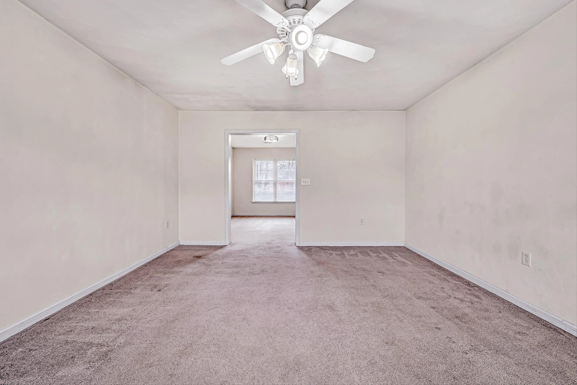 6940 Linn DR - Photo 7