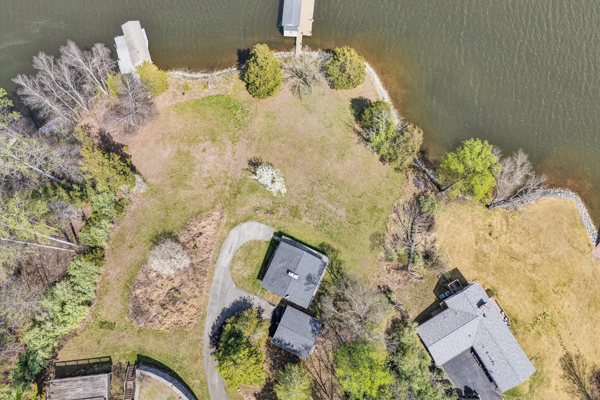 1351 Ellis RD - Photo 16
