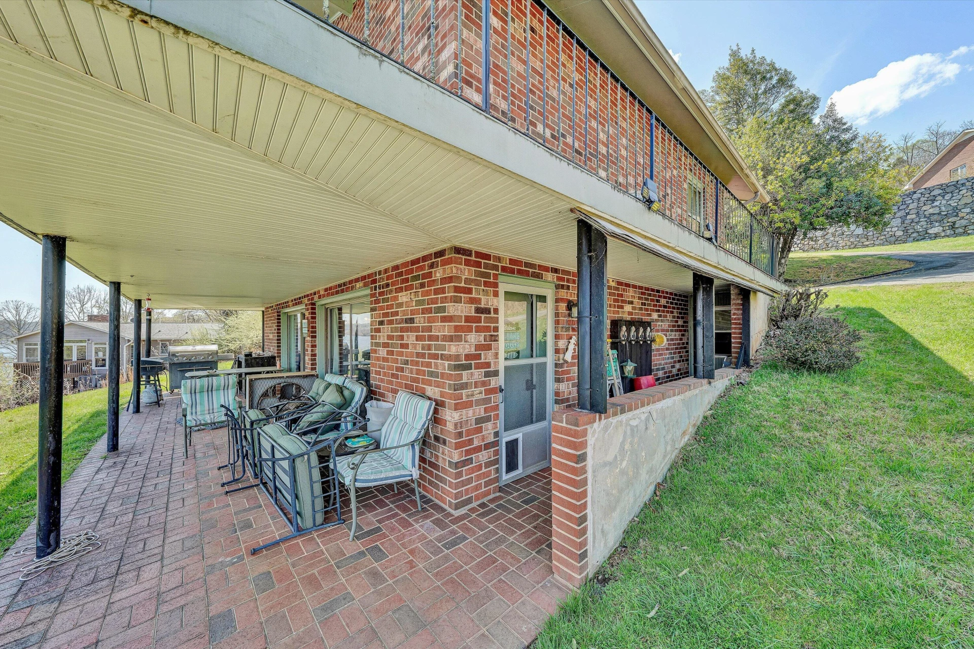 1351 Ellis RD - Photo 24