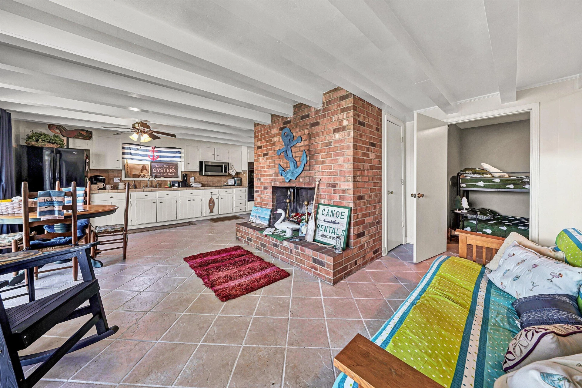 1351 Ellis RD - Photo 25