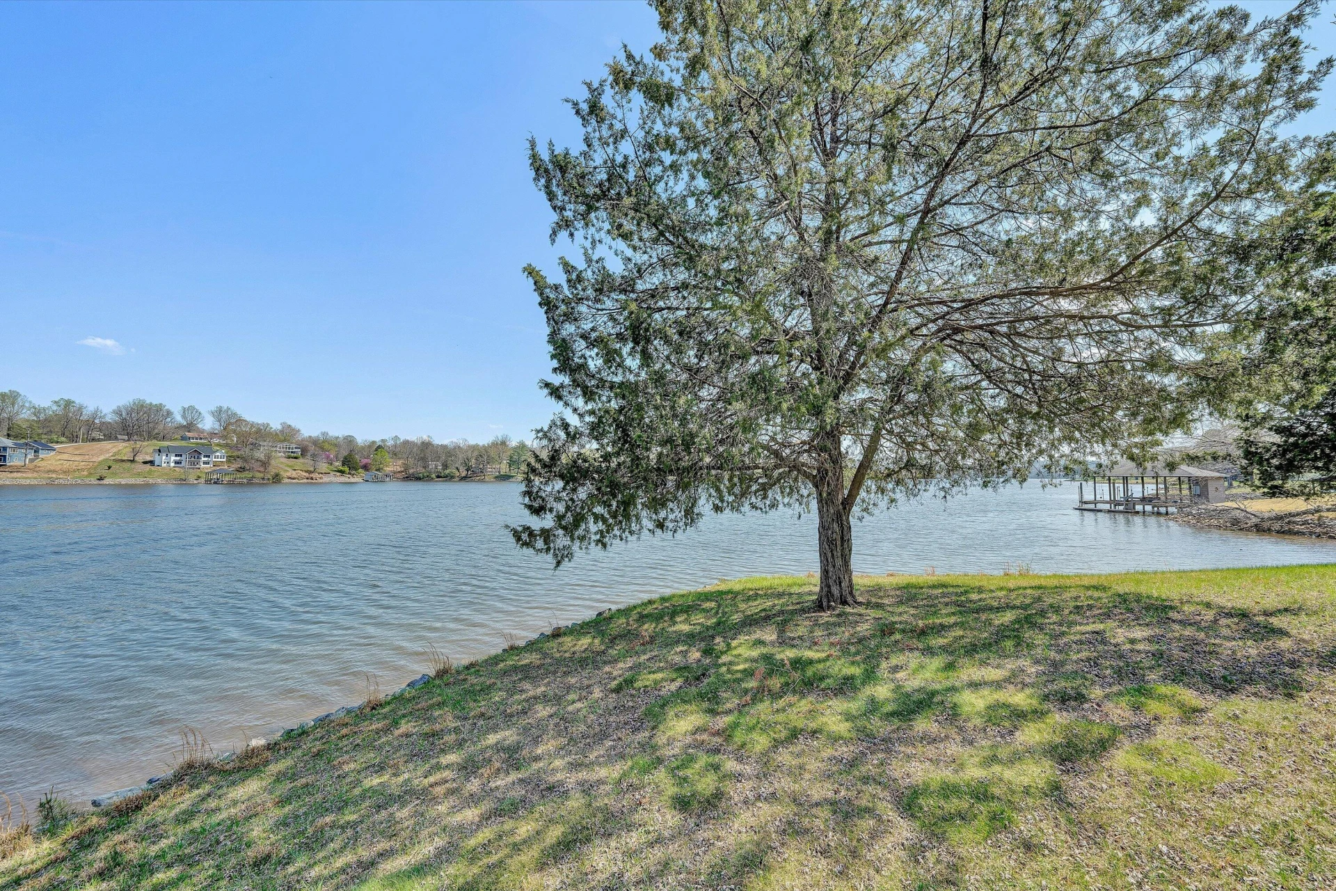 1351 Ellis RD - Photo 4