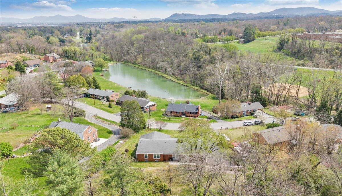 1531 Coral Ridge RD SW - Photo 2