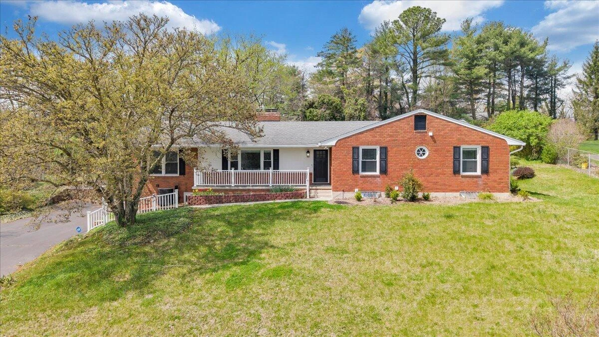 1531 Coral Ridge RD SW - Photo 3