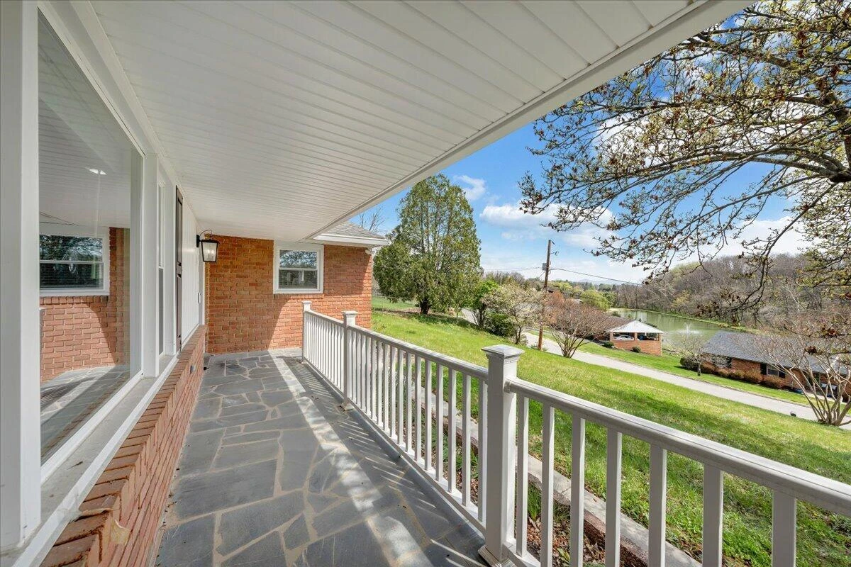 1531 Coral Ridge RD SW - Photo 5