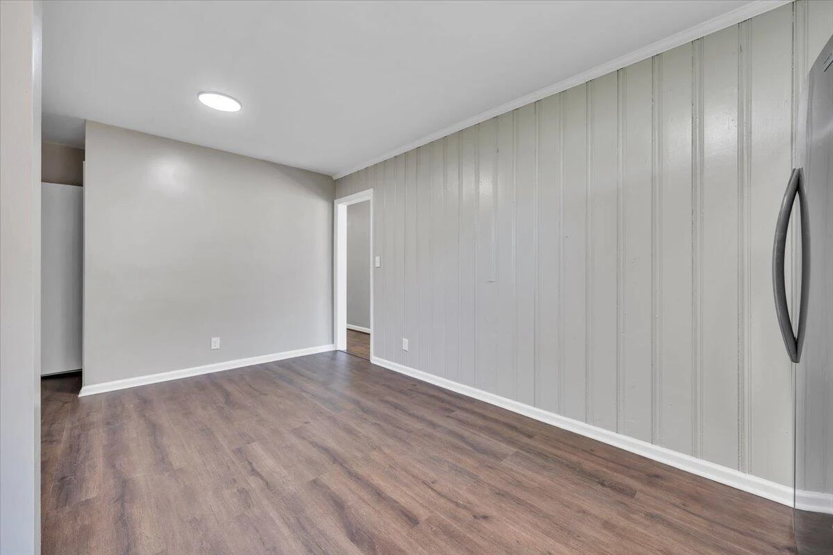 4417 Holmes ST NE - Photo 13